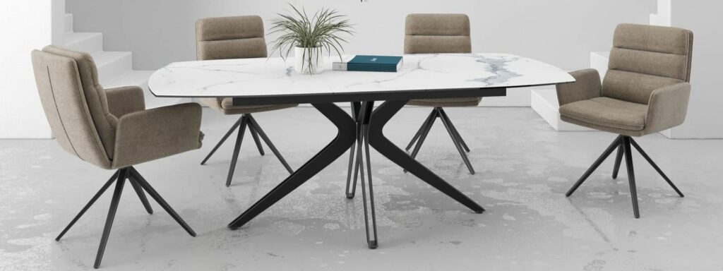 Tables-et-chaises-pour un repas convivial